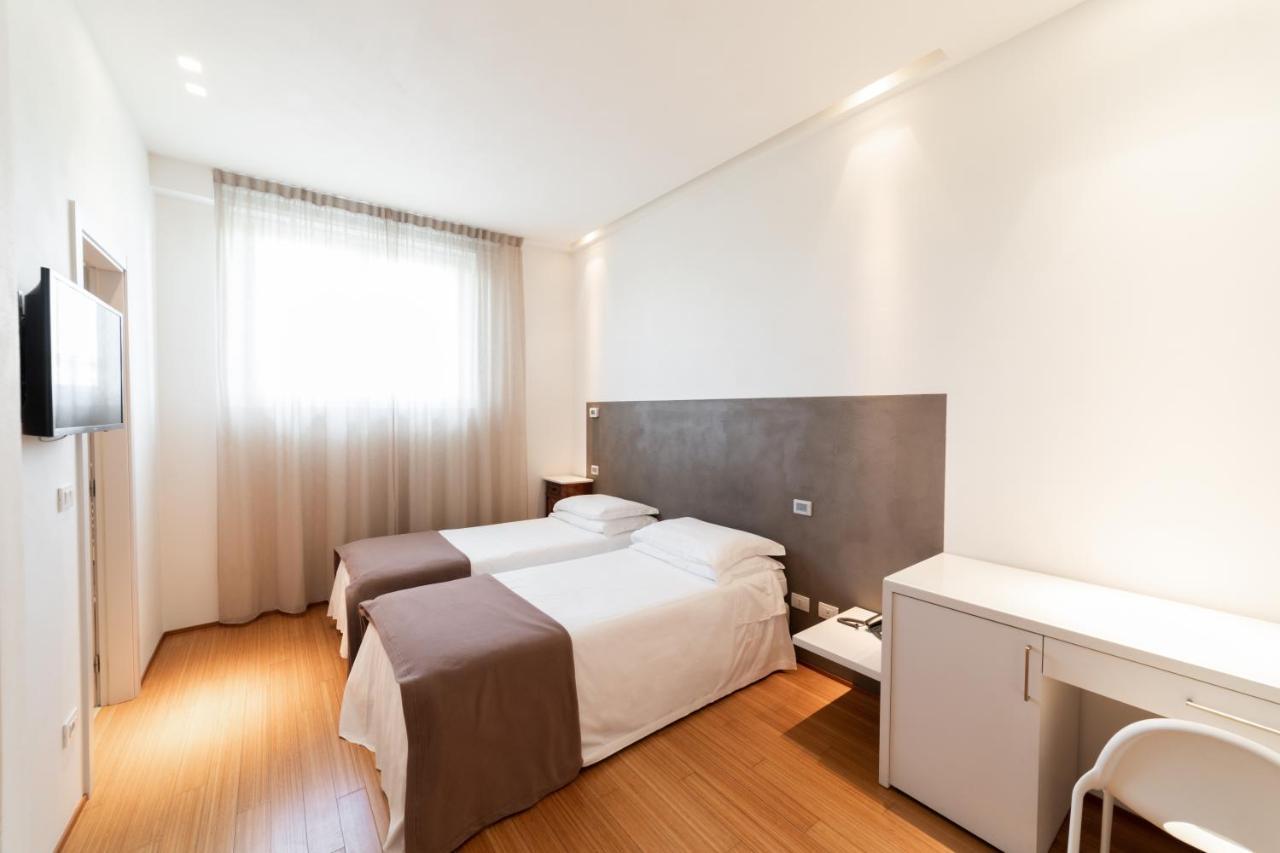 Hotel Country House La Radice ชิวิตาโนวา มาร์เค ภายนอก รูปภาพ